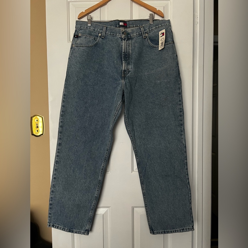 NWT - Tommy Hilfiger Men’s jeans Size 38